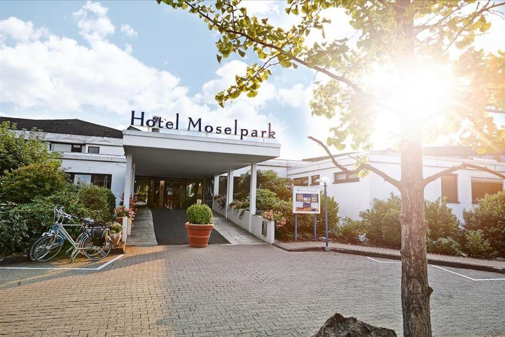 Hotel Moselpark 贝恩卡斯特尔-屈斯 外观 照片