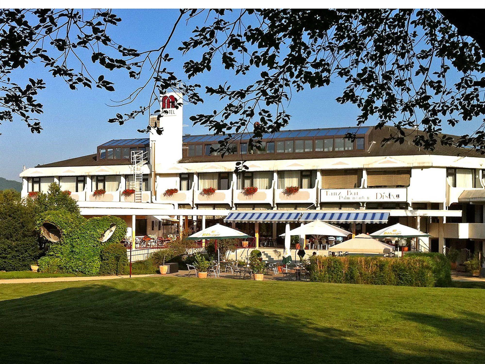Hotel Moselpark 贝恩卡斯特尔-屈斯 外观 照片